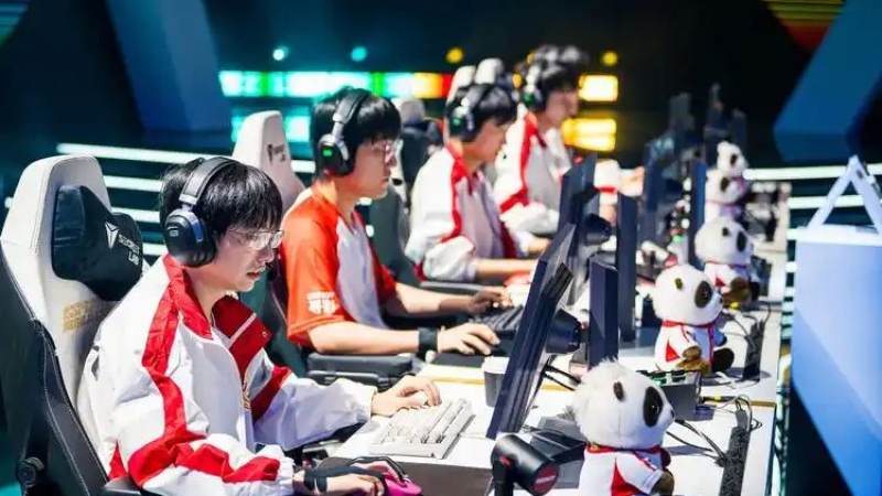 S16弹幕互动怎么玩?赛事播报里的观赛氛围与节奏判断